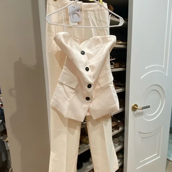 Commense Cream Buttoned Women's Pantsuit Set NEVER worn - Picture 10 of 13